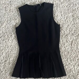 Black Sleeveless Pleated Top